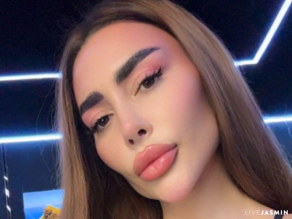 Live cam model ShinyAngelina