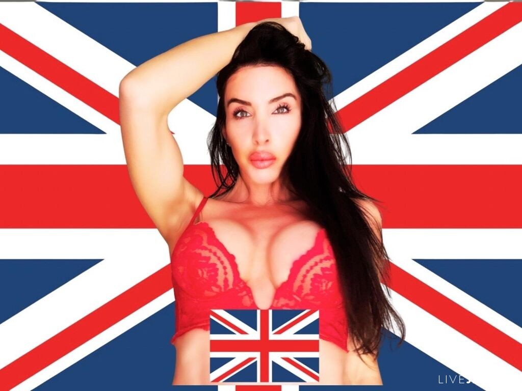 View SiennaLoren cam profile and live status