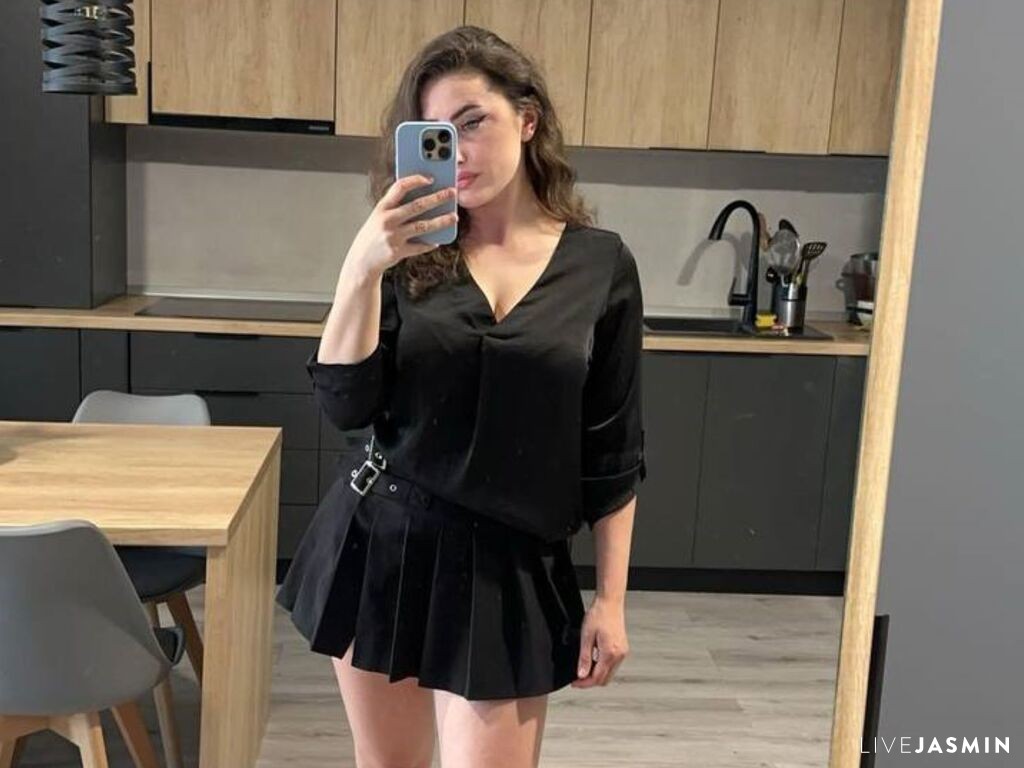 Live cam model SieraRain