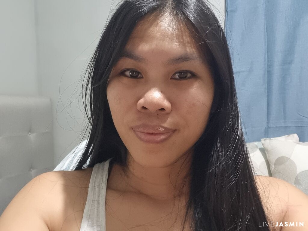 View SimplyRitz cam profile and live status