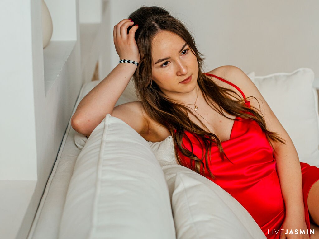 Live cam model SindieStormy