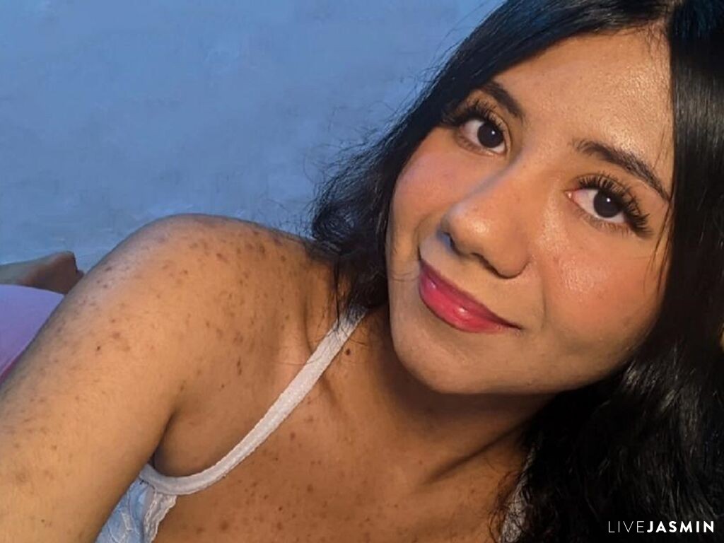 Live cam model SofiaJackzon