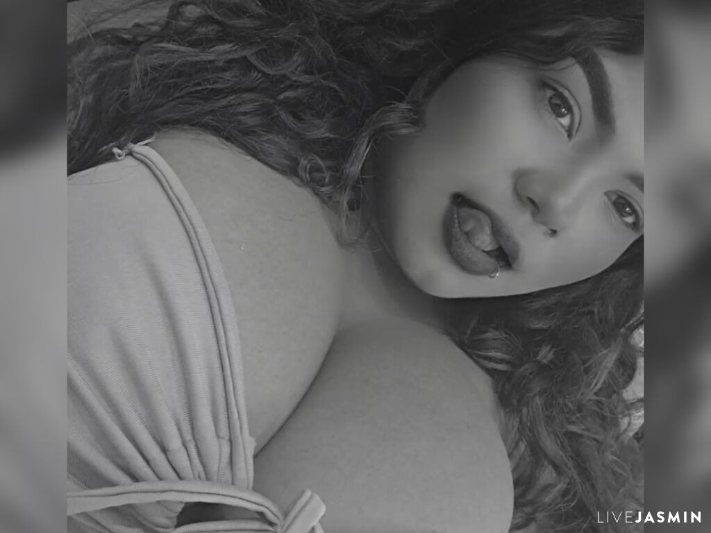 Live cam model SofyaLopez