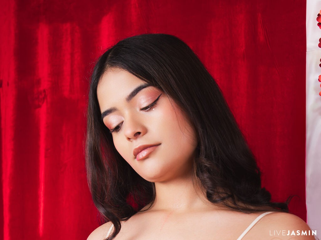 SophieAdamst LiveJasmin model profile