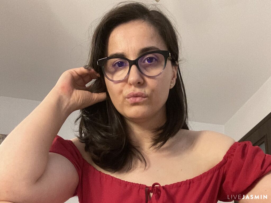 Live cam model SophieLou