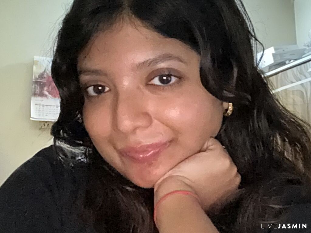 Live cam model SriyasiGomes