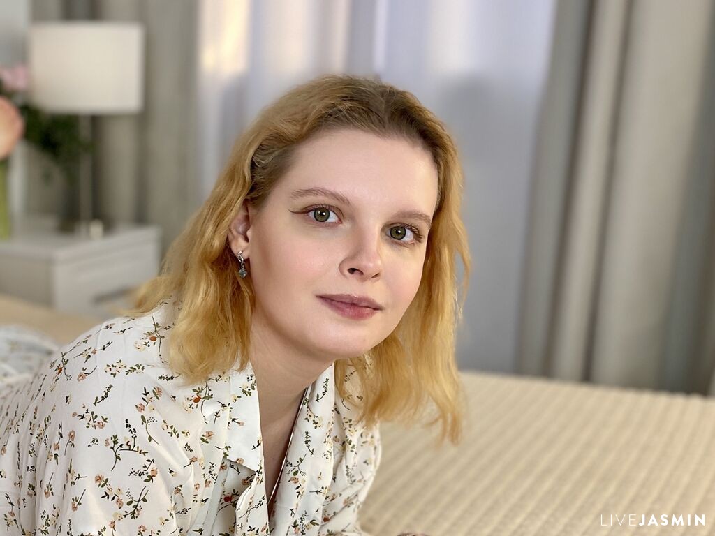 Live cam model StacyGlow