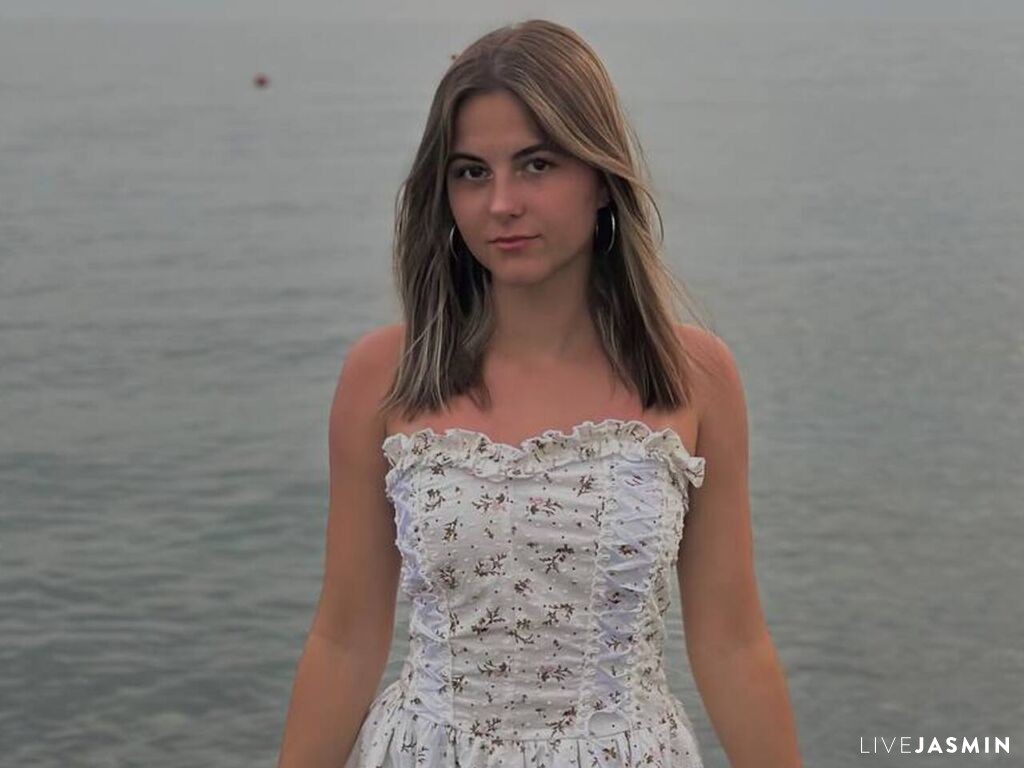 Live cam model StellaWerty