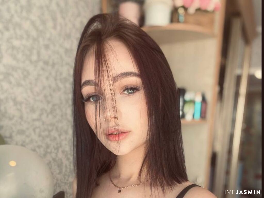 Live cam model SydneyWabasha