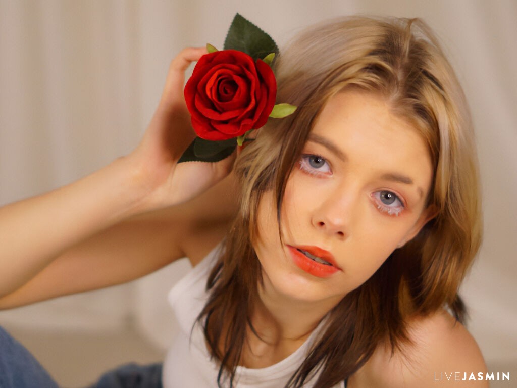 Live cam model TaiteBucher