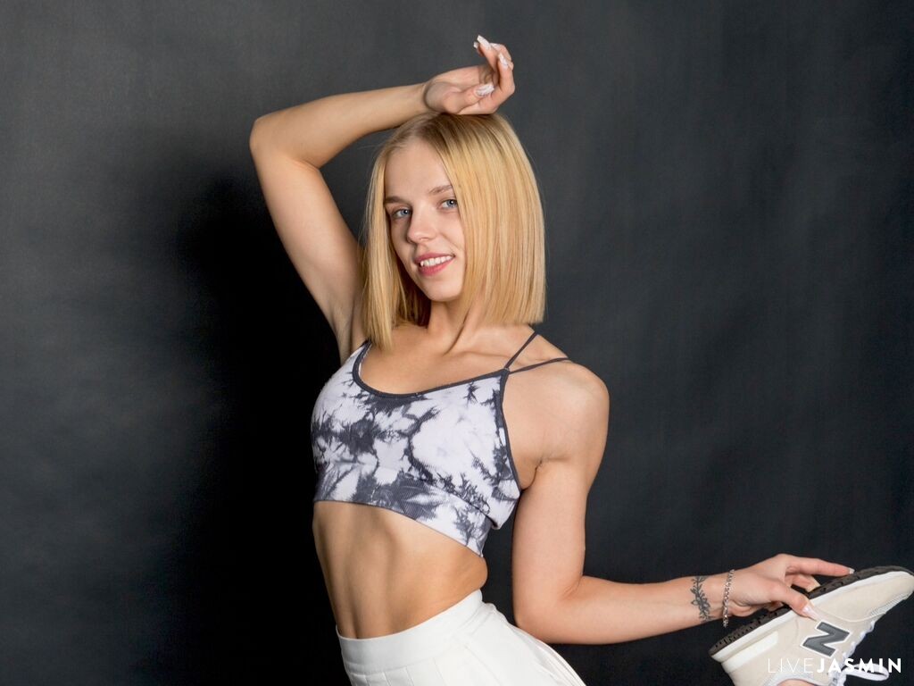 Live cam model TamishaSonsino