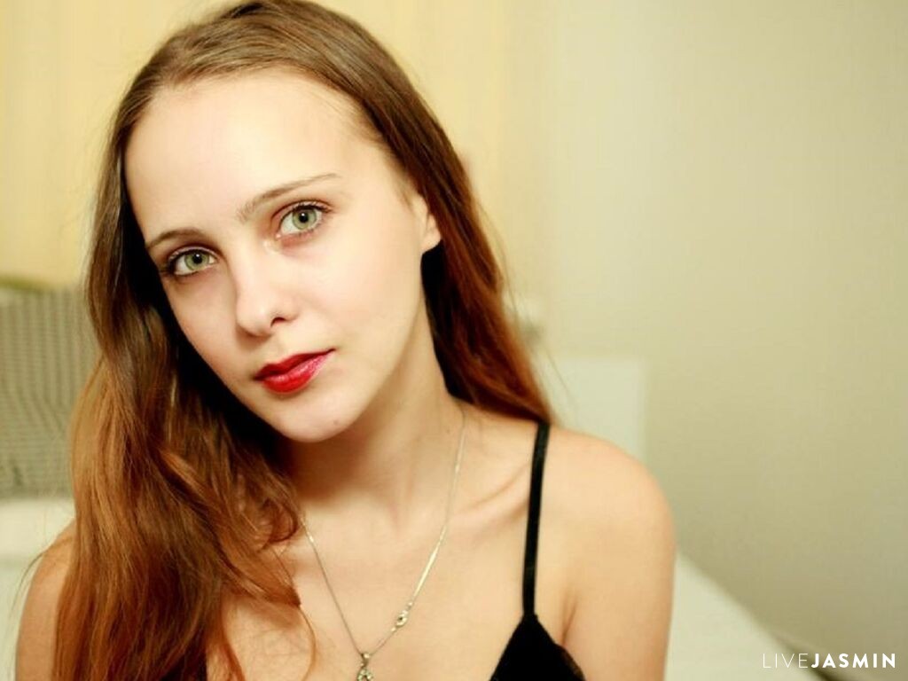 Live cam model TammynaWillson
