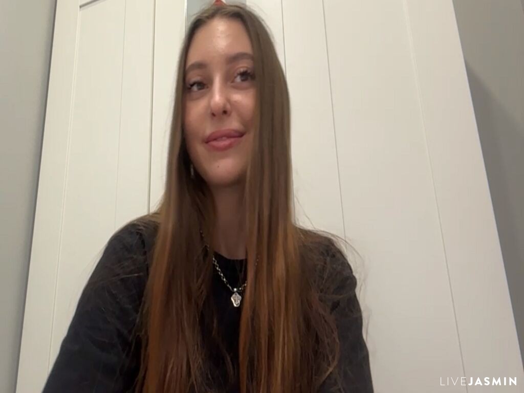 Live cam model ThedaDukas