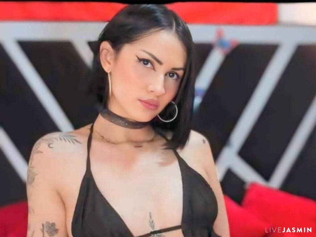 Live cam model ValeriaCastilo