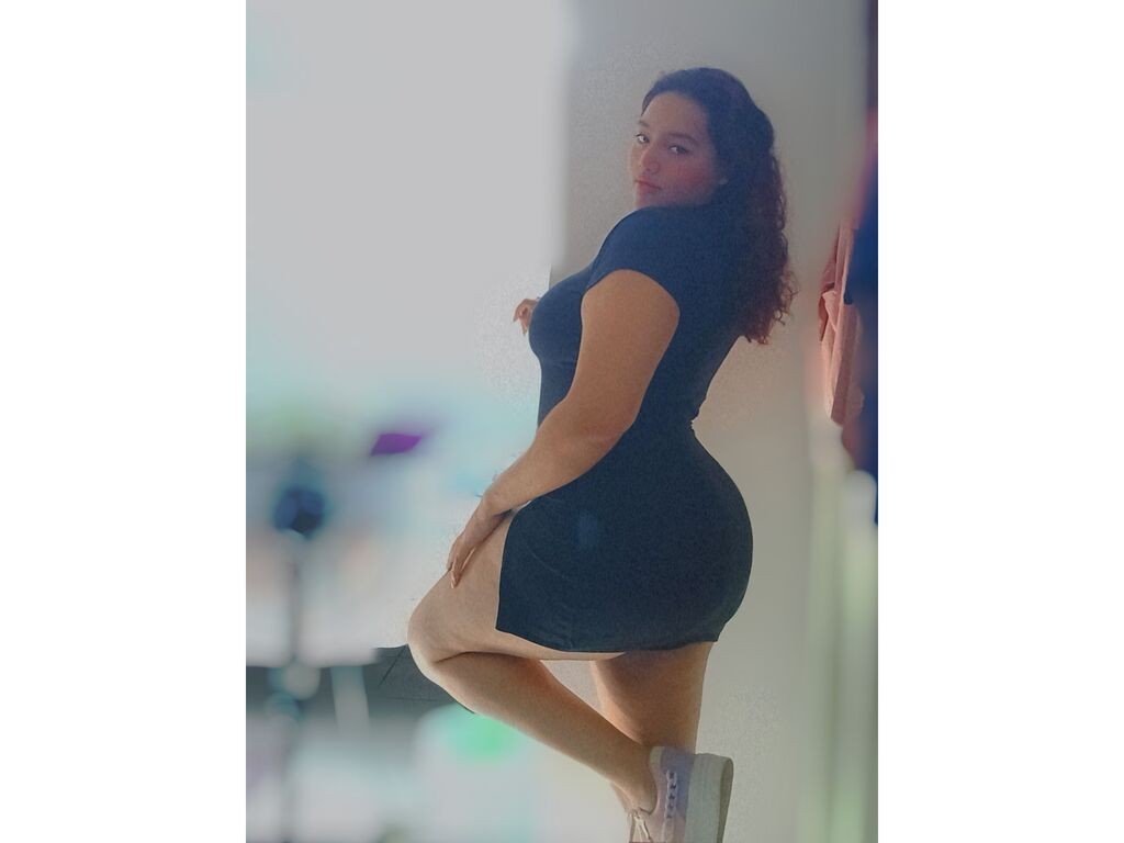 Live cam model ValeryGlez
