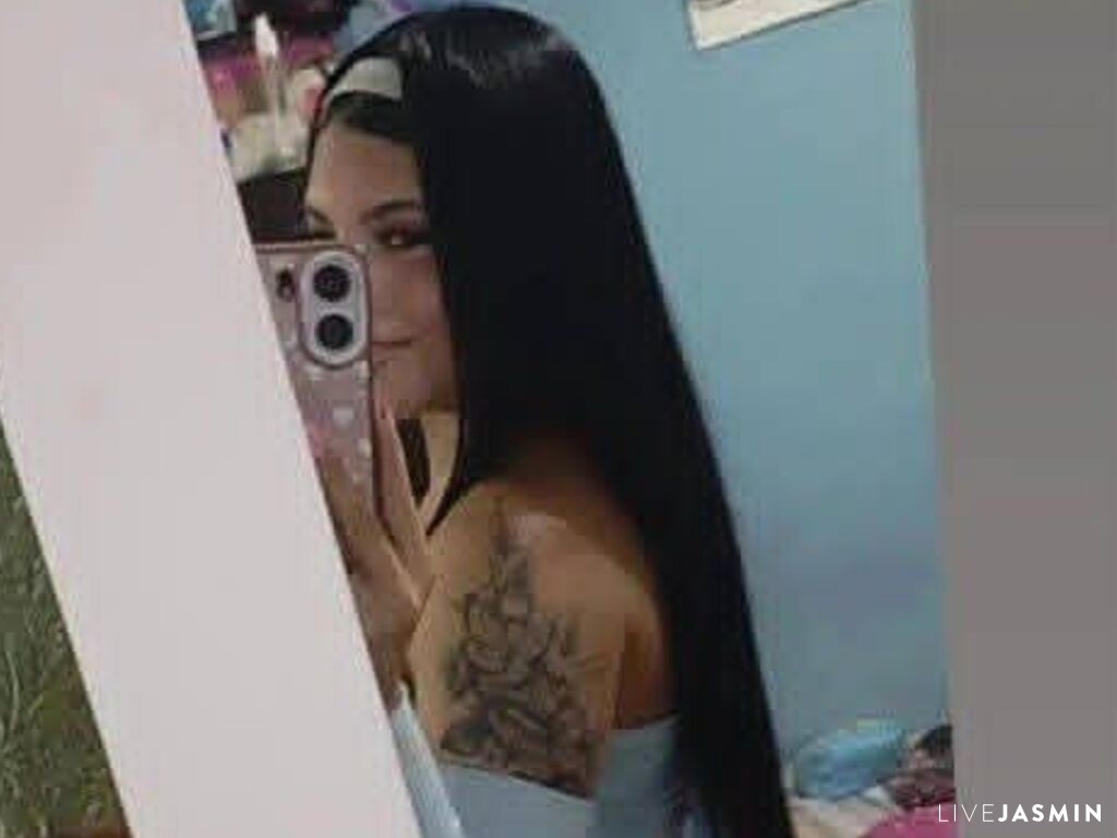 Live cam model ValkiriaRusso
