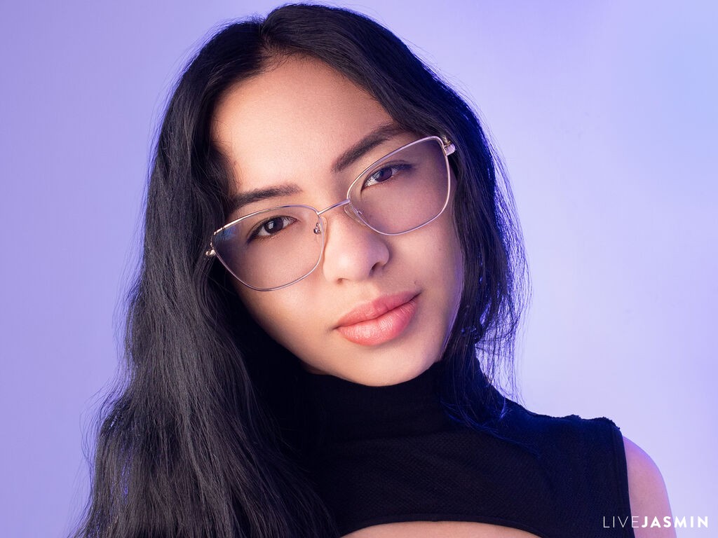 Live cam model VanneSoft