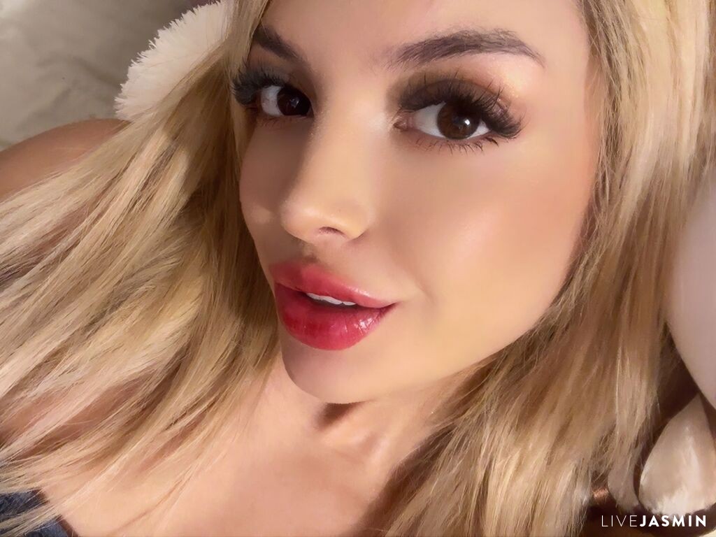 Live cam model VelvetValerie