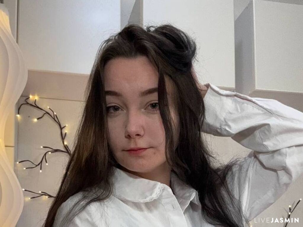 Live cam model VenaMarrier