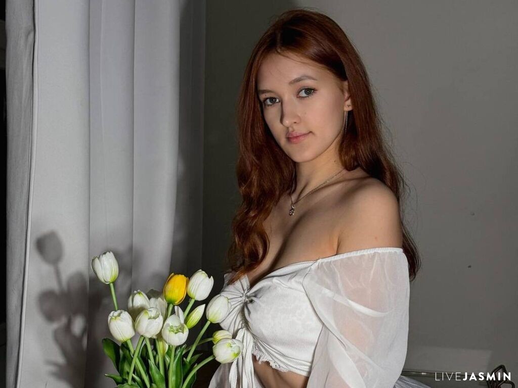 Live cam model VeronaGee