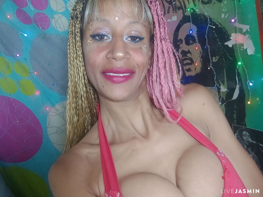 Live cam model VeronykaOrtiz