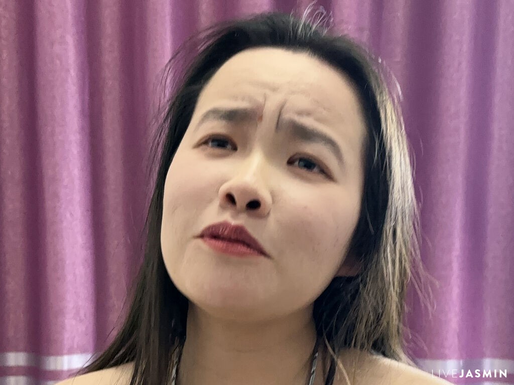 Live cam model VesperaYang