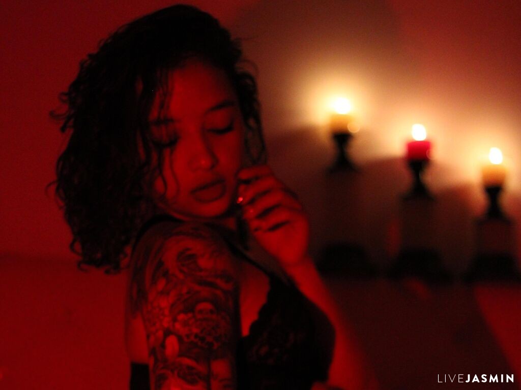 Live cam model VickyBelle