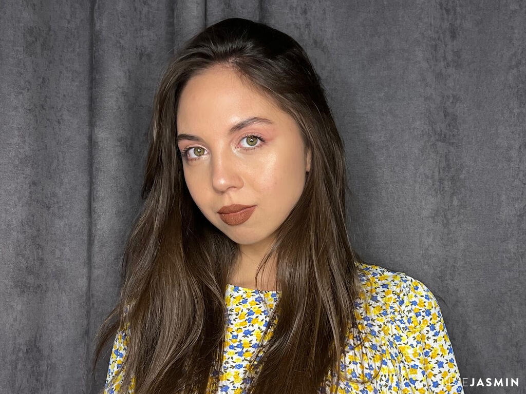 Live cam model VictoriaWilder