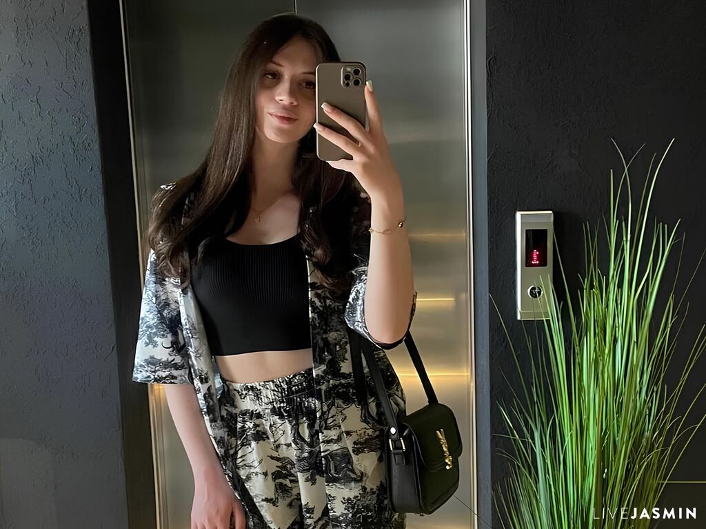 Live cam model VinnieMailhot