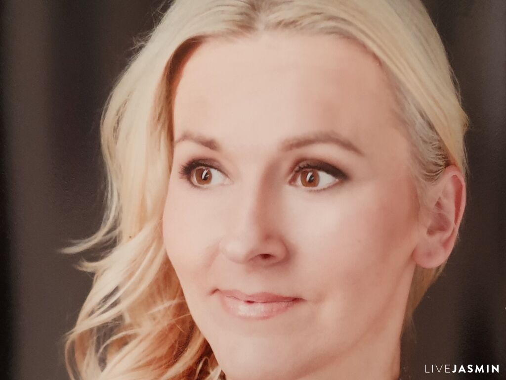Live cam model VirginiaKramer