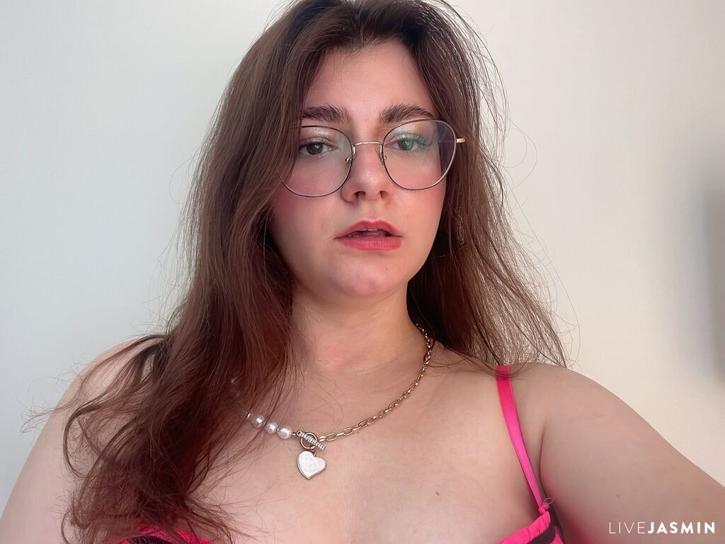 Live cam model XenaSmith