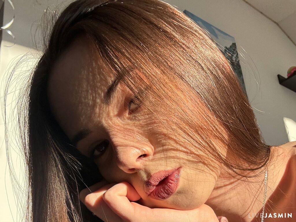 Live cam model XeniaAlameida