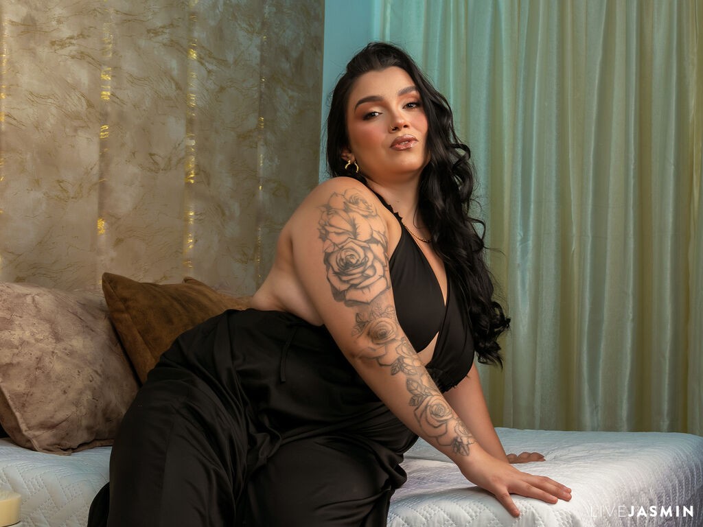 Live cam model YahairaAcosta