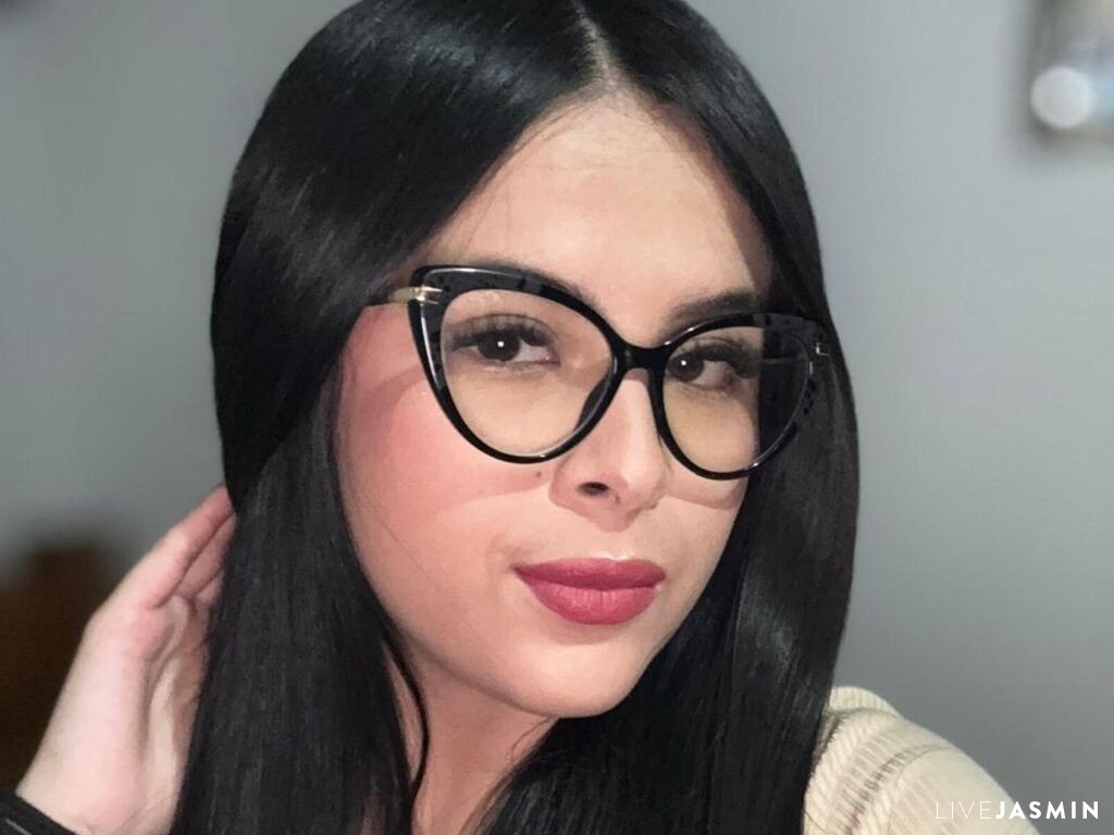 Live cam model YennyClarkc