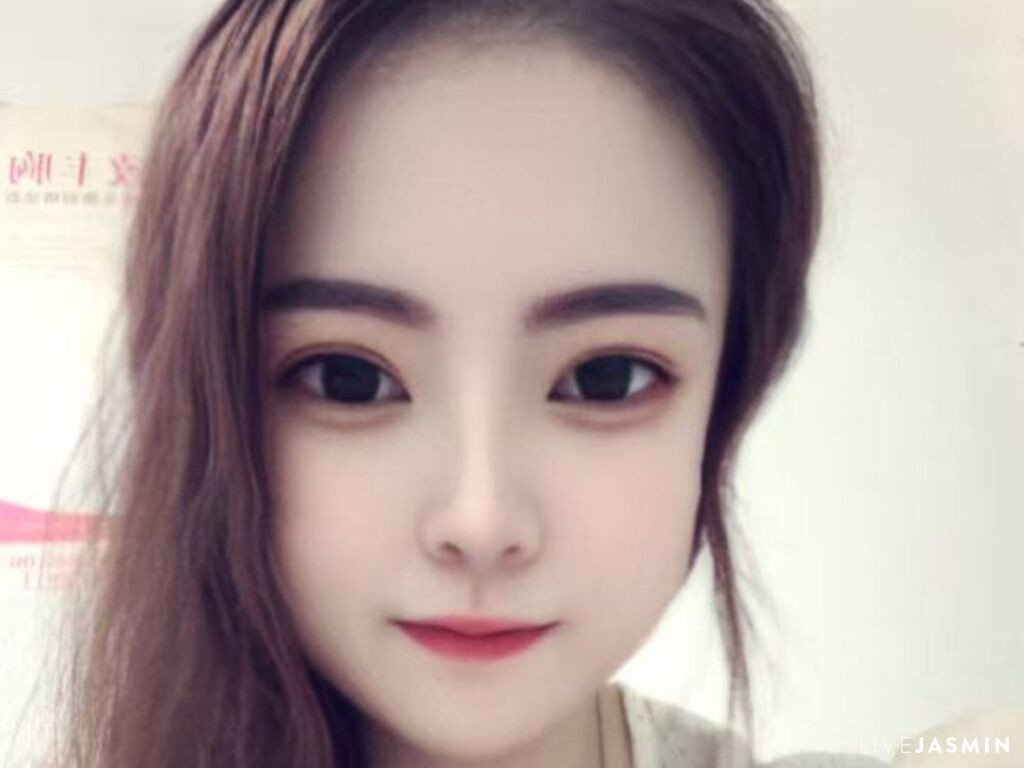 Live cam model YiQiao