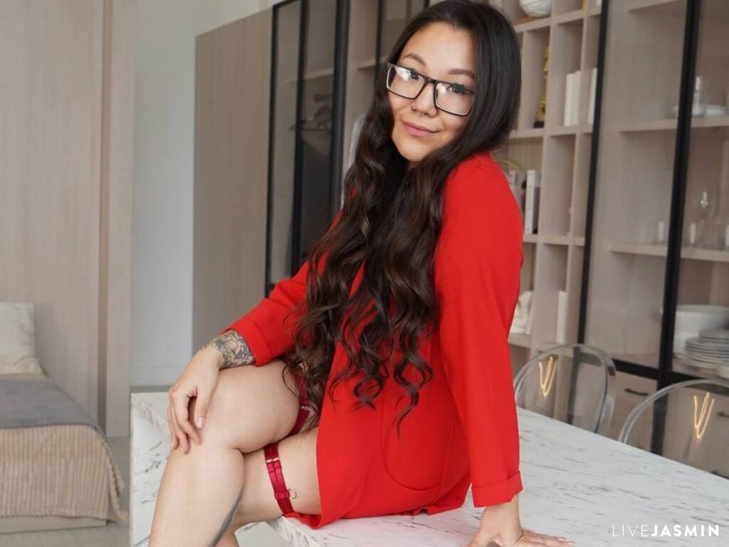 Live cam model ZanaraMuse