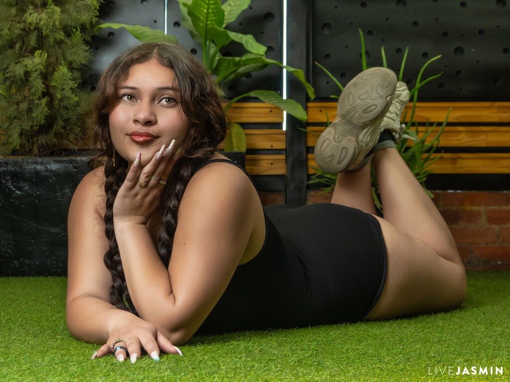 Live cam model ZoeManziel